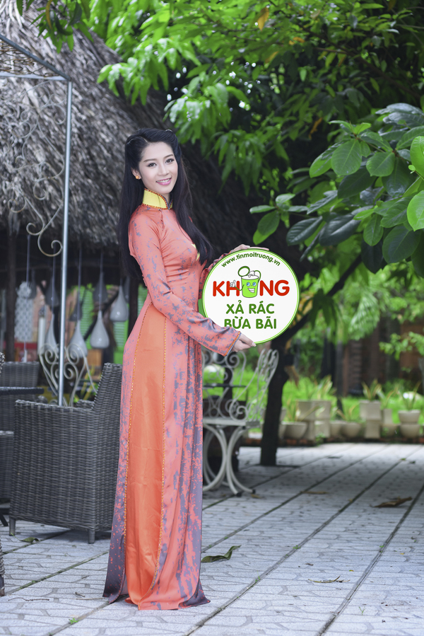 Các[-]thí[-]sinh[-]Top[-]6[-]cuộc[-]thi[-]duyên[-]dáng[-]xứ[-]Thanh[-]năm[-]2015[-]kêu[-]gọi[-]"Không[-]xả[-]rác[-]bừa[-]bãi"